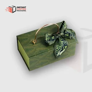 Luxury Gift Box With Handle Uk Retail Packaging